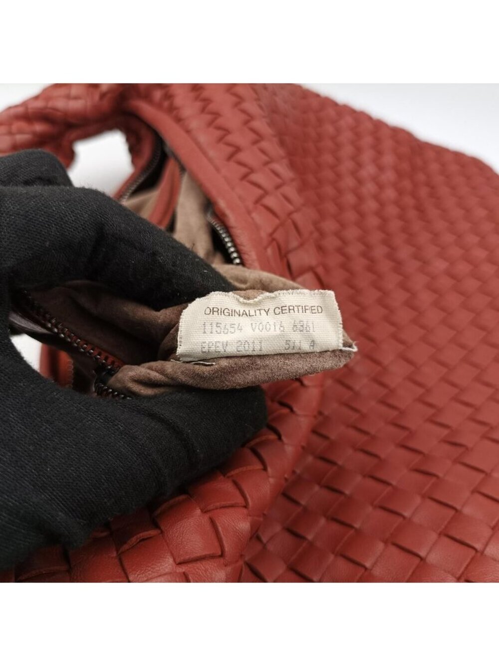 Bottega Veneta Intrecciato Red Lambskin Handbag - Picture 12 of 15